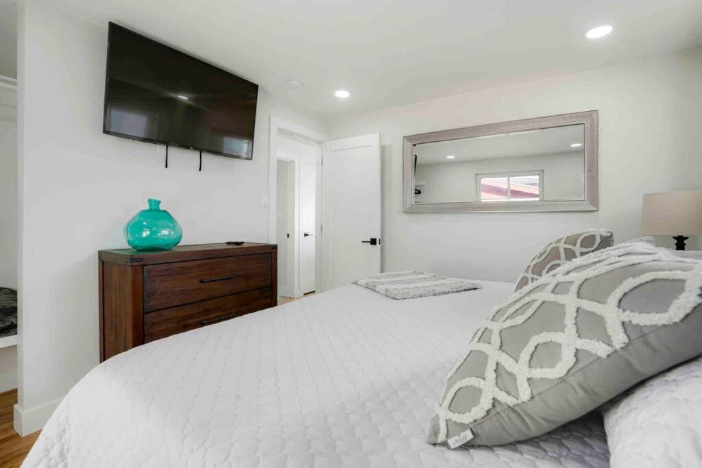 Villa Sleeps 16 - 15 Min/Downtown, 10 Min/Medical Center Aurora Exterior foto