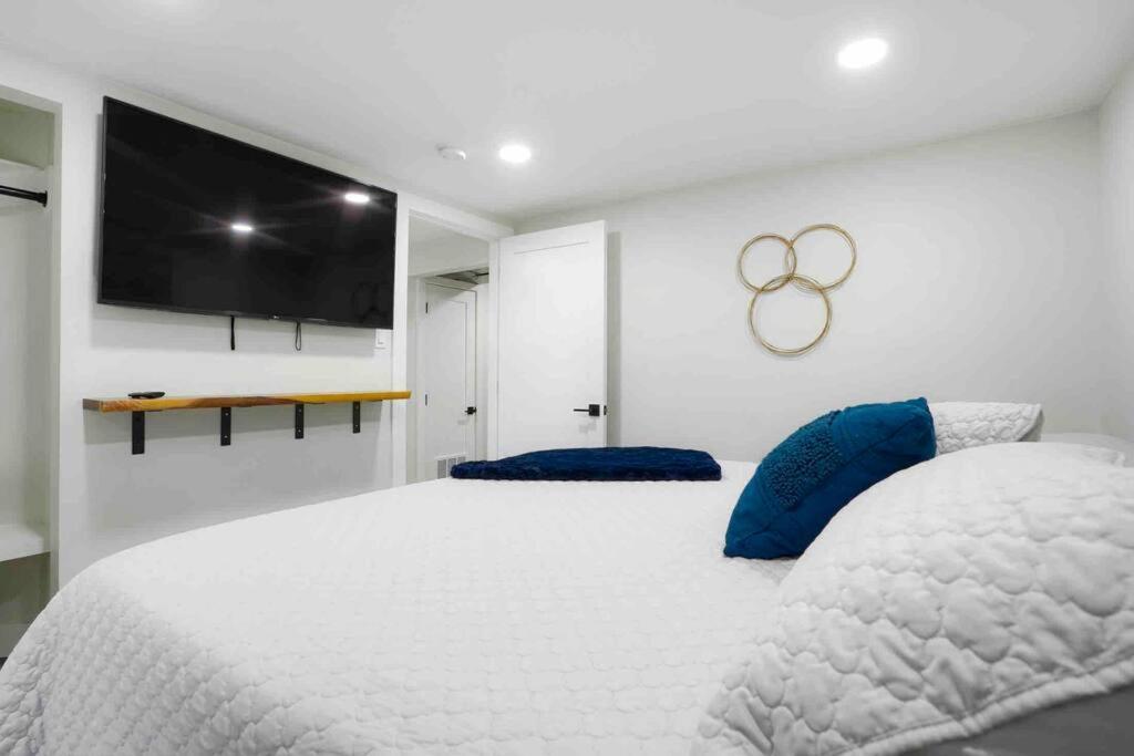 Villa Sleeps 16 - 15 Min/Downtown, 10 Min/Medical Center Aurora Exterior foto